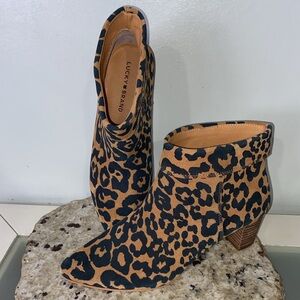 LUCKY BRAND Beige Animal Print Zaprika Block Heel Slip On Leather Dress Boots 8